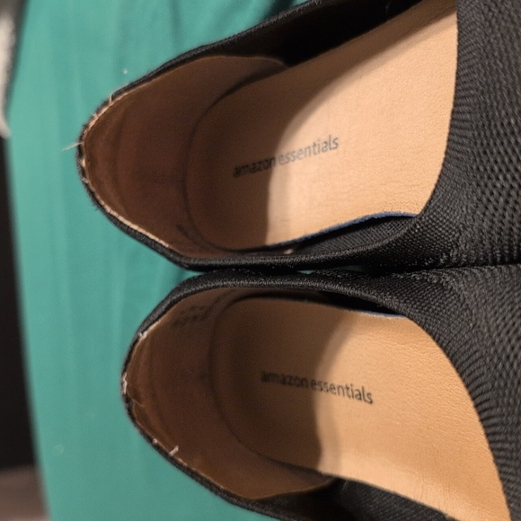 Amazon Essentials, Black, Size 6 ballet flats - Picture 4 of 4